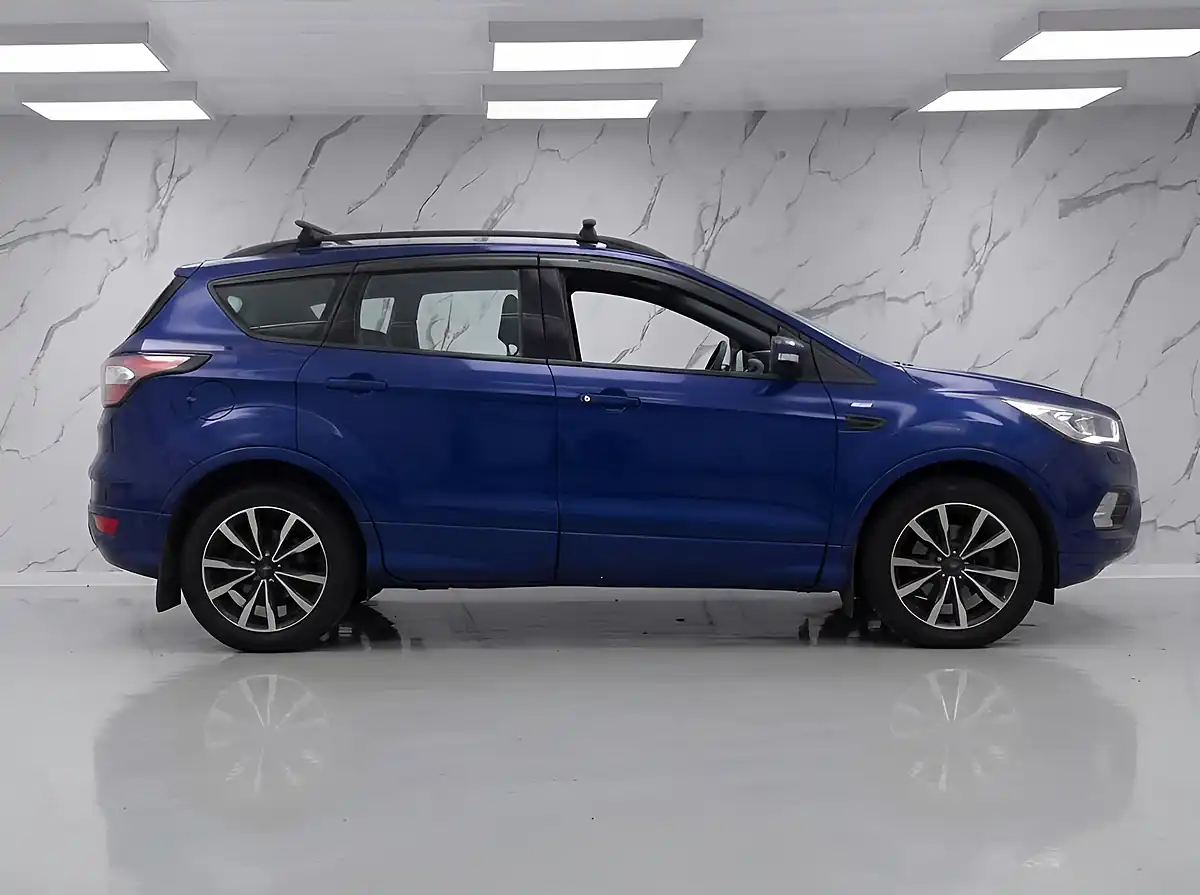 Used 2017 Ford Kuga ST-Line Blue - Interior and Exterior details 5