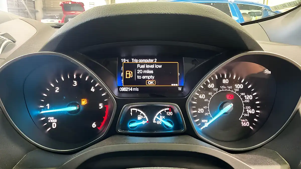 Used 2017 Ford Kuga ST-Line Blue - Interior and Exterior details 8