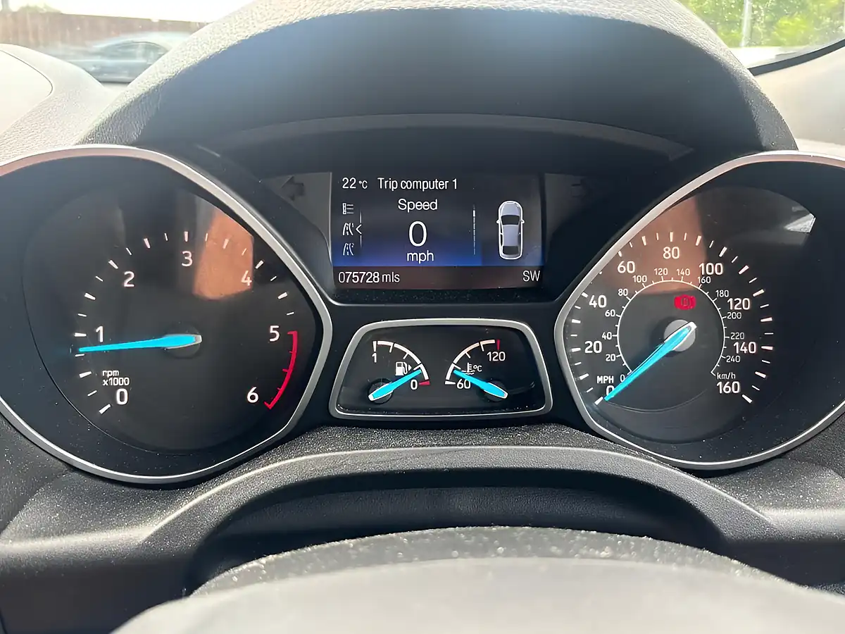 Used 2017 Ford Kuga ST-Line Deep Impact Blue - Interior and Exterior details 10