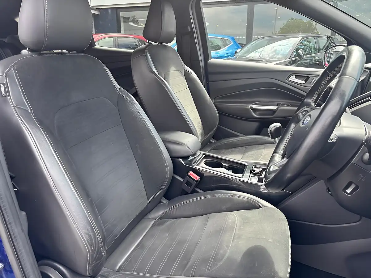 Used 2017 Ford Kuga ST-Line Deep Impact Blue - Interior and Exterior details 3
