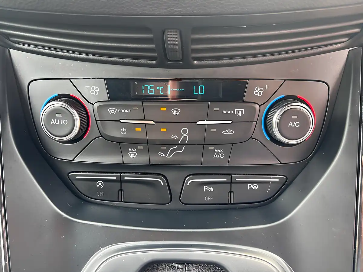 Used 2017 Ford Kuga ST-Line Grey - Interior and Exterior details 17