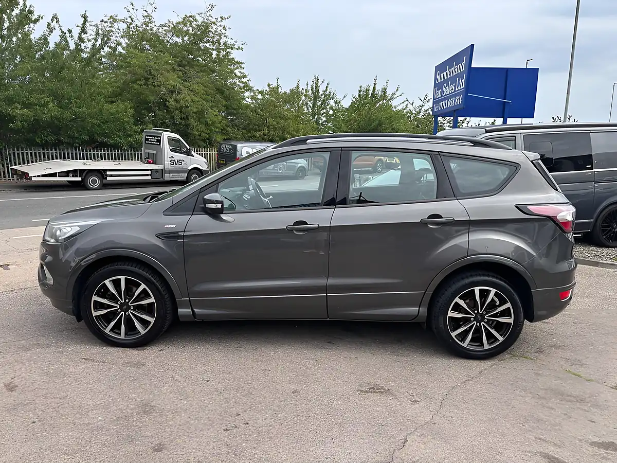Used 2017 Ford Kuga ST-Line Grey - Interior and Exterior details 6