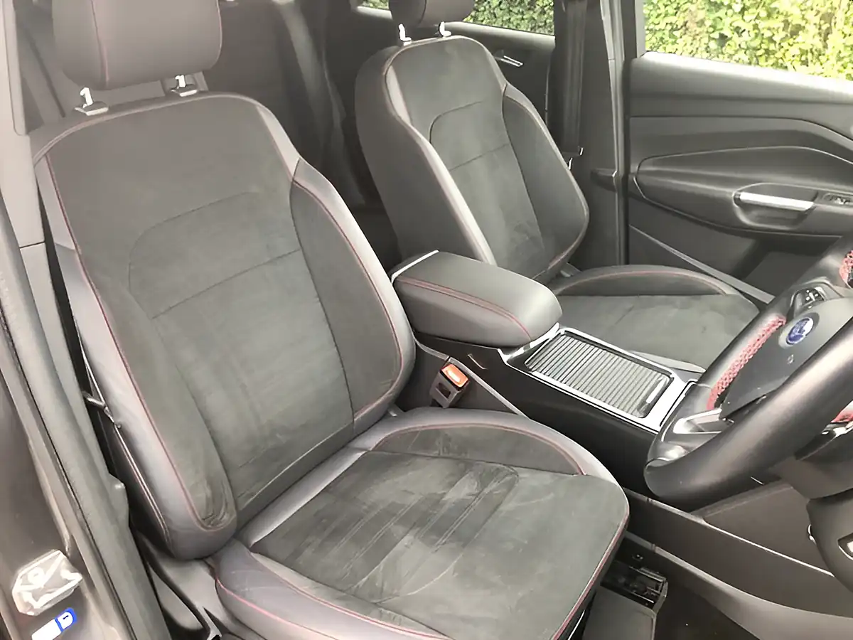 Used 2017 Ford Kuga ST-Line Grey - Interior and Exterior details 5