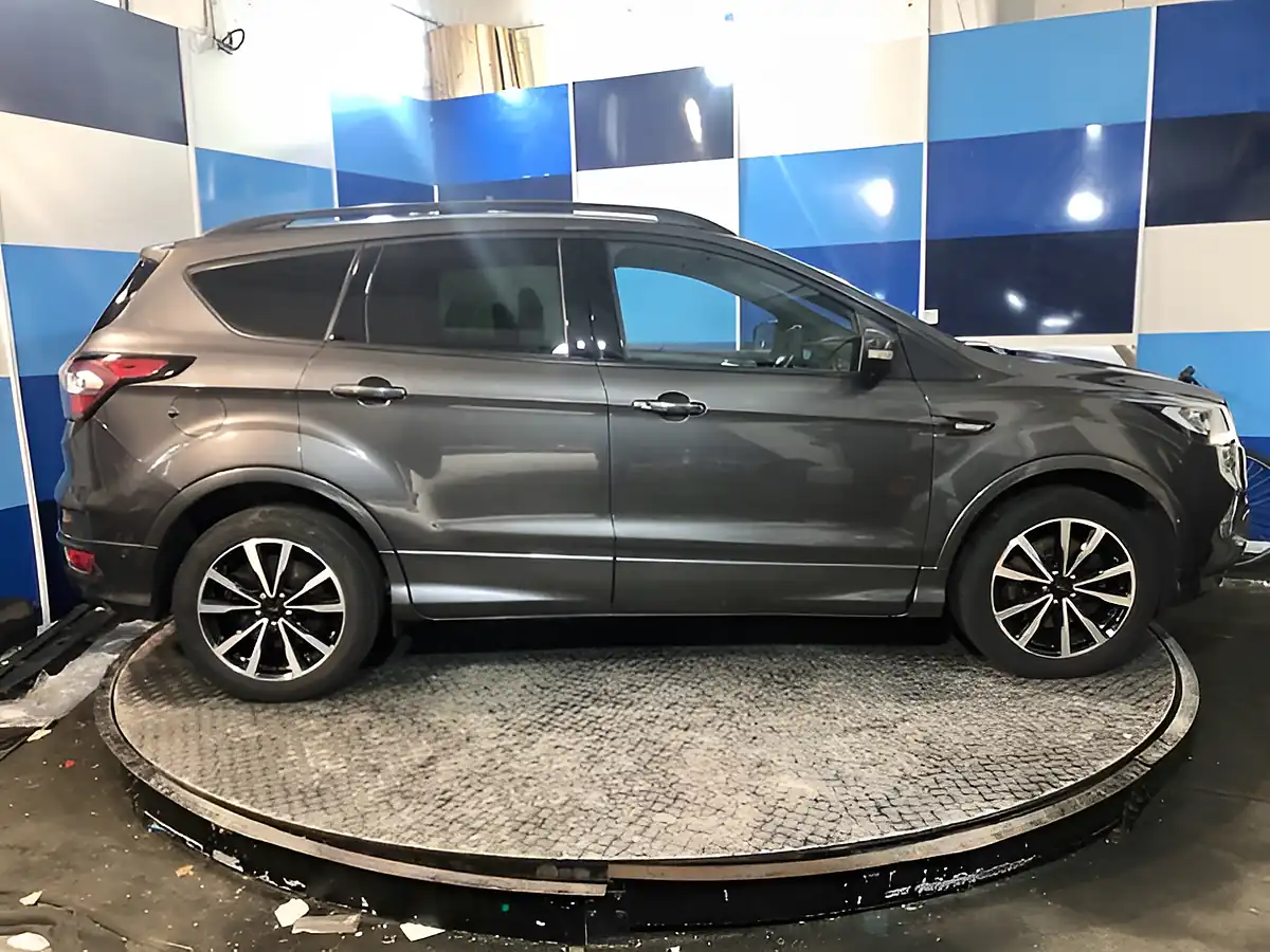 Used 2017 Ford Kuga ST-Line Grey - Interior and Exterior details 7