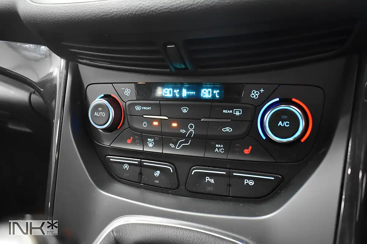 Used 2017 Ford Kuga ST-Line Grey - Interior and Exterior details 14
