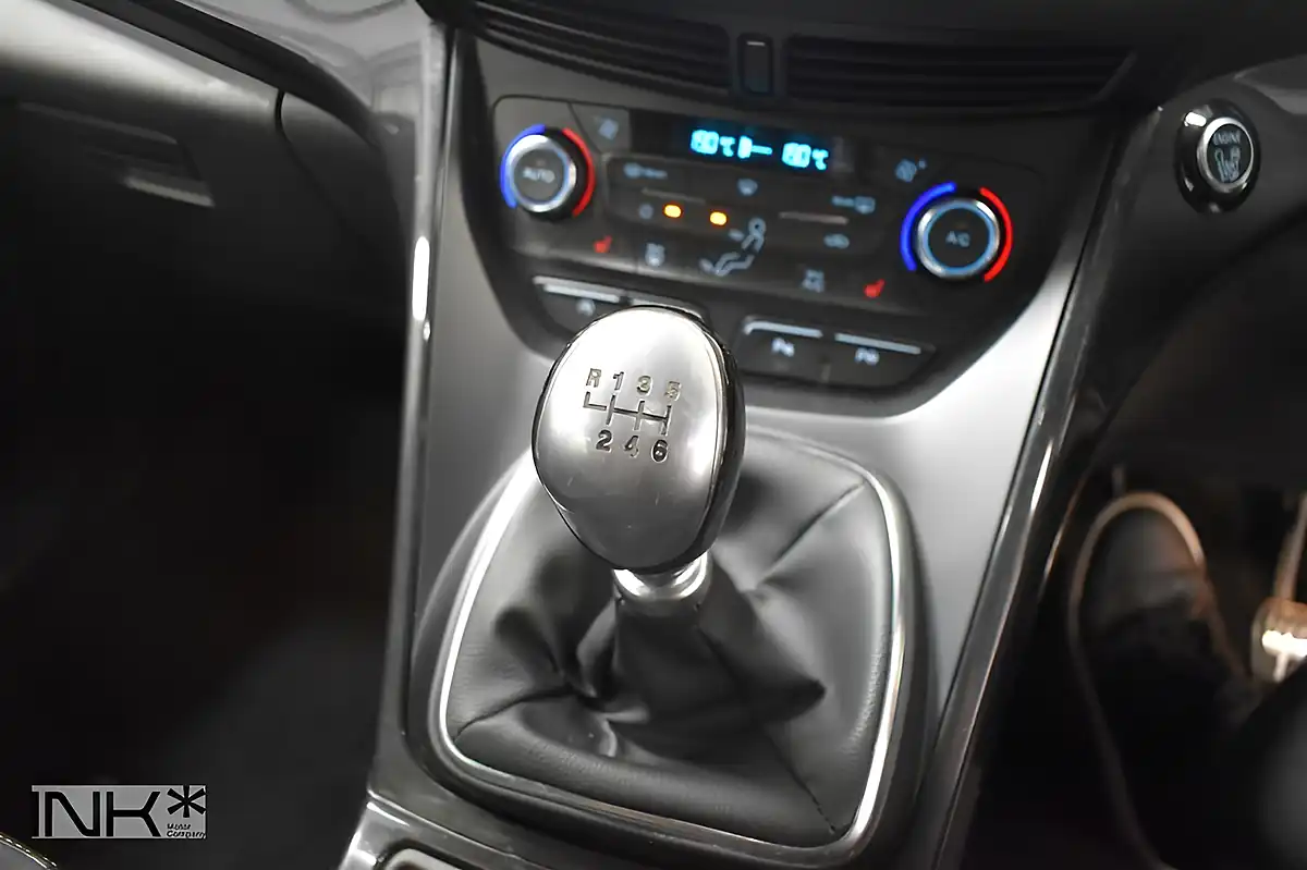 Used 2017 Ford Kuga ST-Line Grey - Interior and Exterior details 15