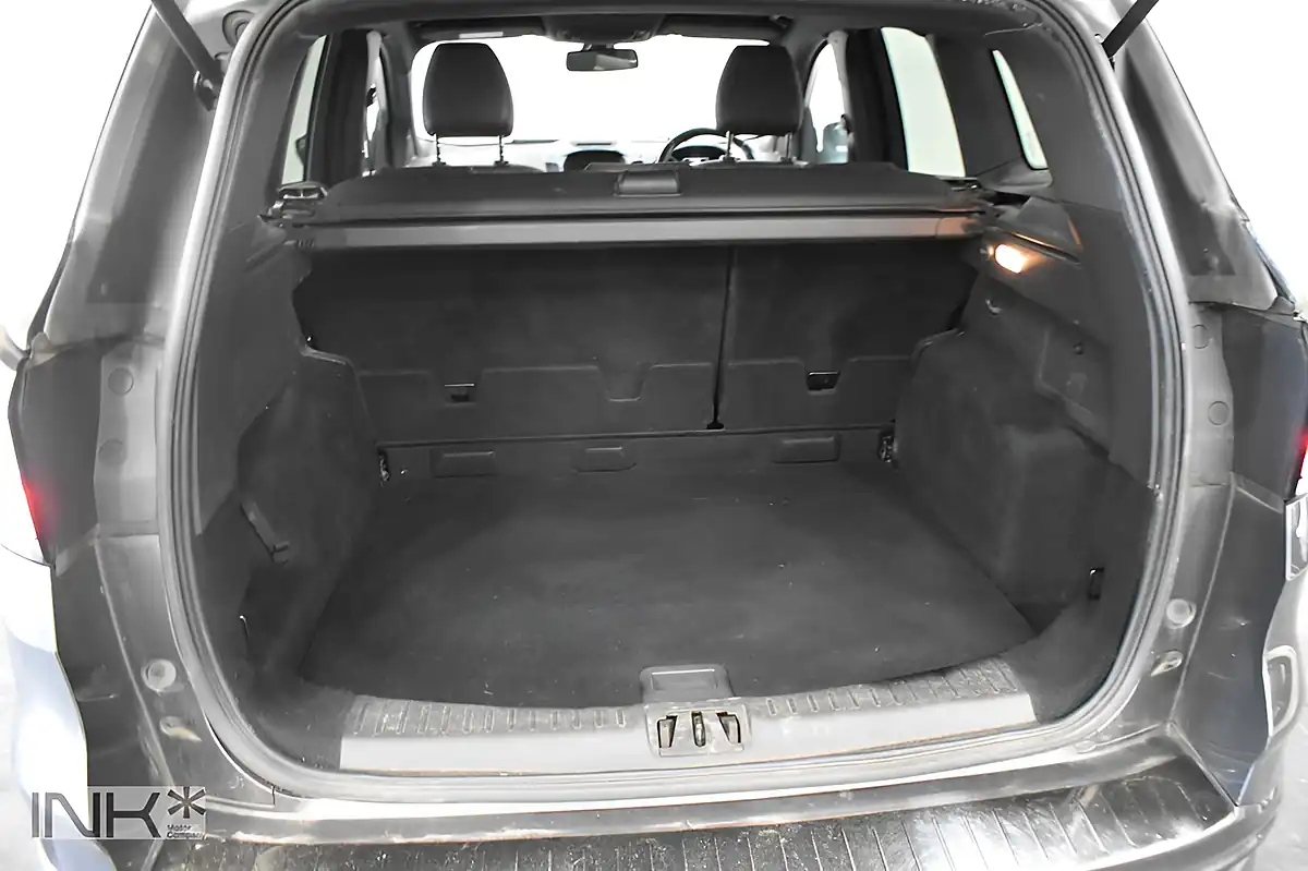 Used 2017 Ford Kuga ST-Line Grey - Interior and Exterior details 19