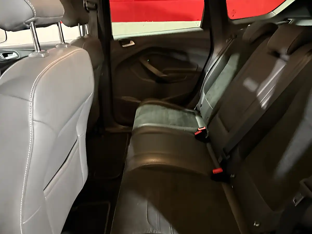 Used 2017 Ford Kuga ST-Line Grey - Interior and Exterior details 14