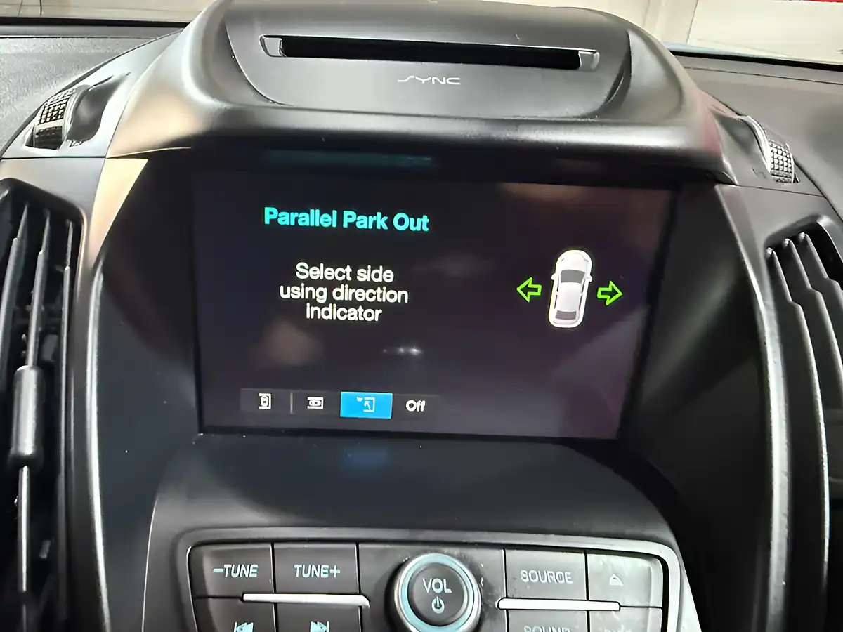 Used 2017 Ford Kuga ST-Line Grey - Interior and Exterior details 19