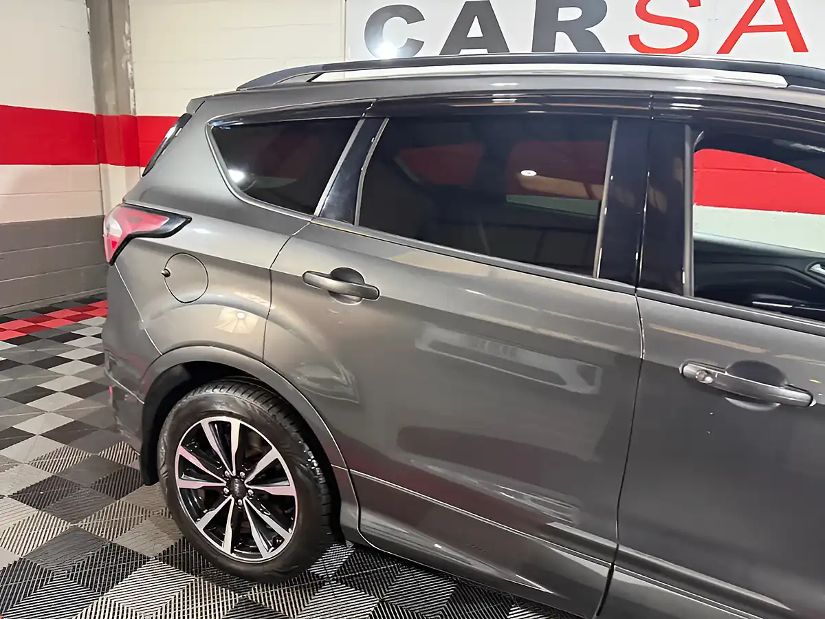 Used 2017 Ford Kuga ST-Line Grey - Interior and Exterior details 4