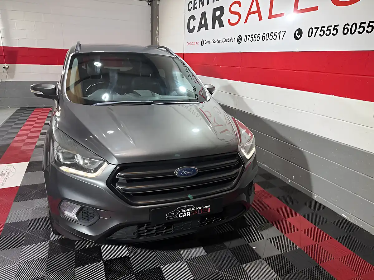 Used 2017 Ford Kuga ST-Line Grey - Interior and Exterior details 5
