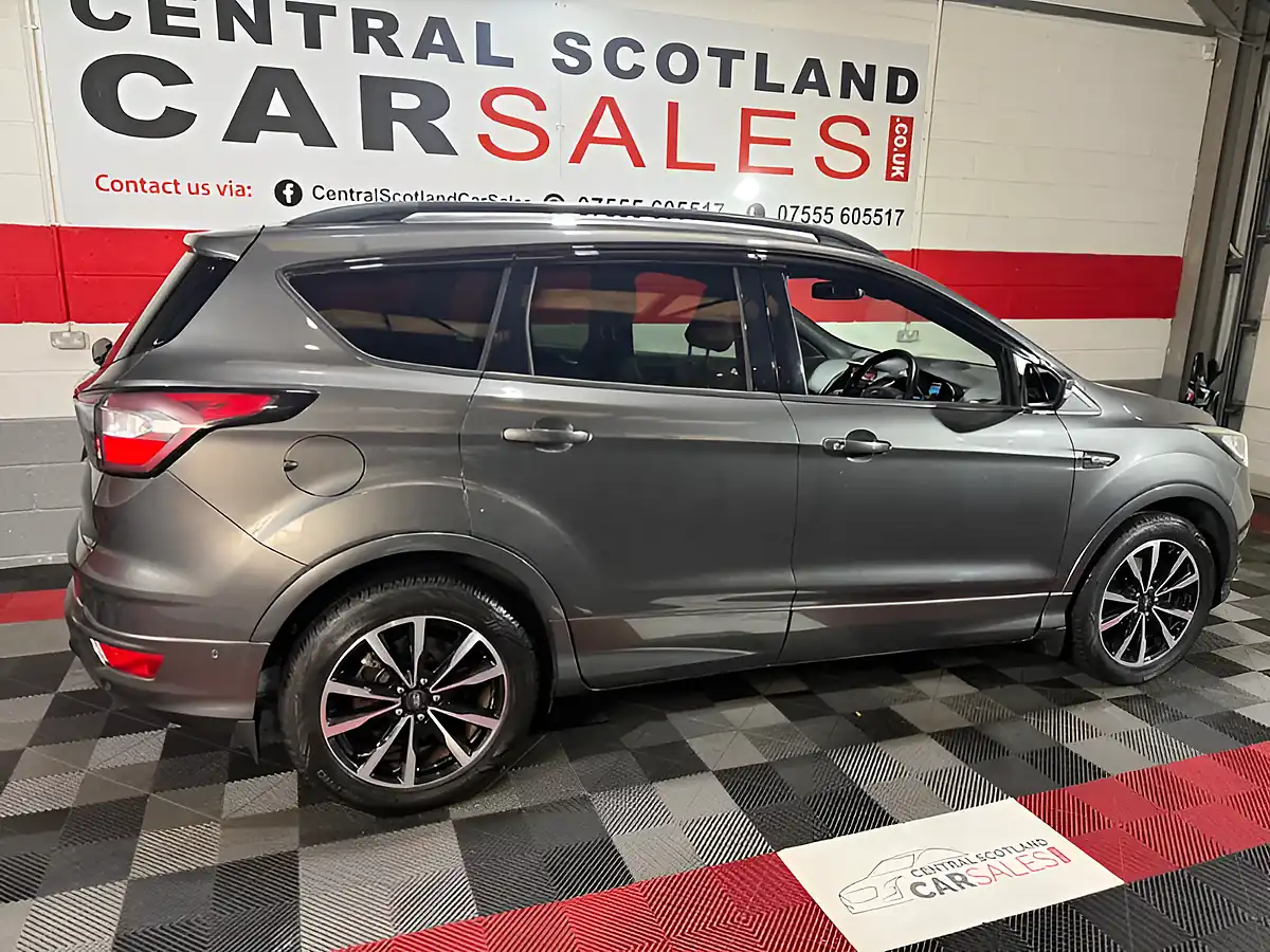 Used 2017 Ford Kuga ST-Line Grey - Interior and Exterior details 6