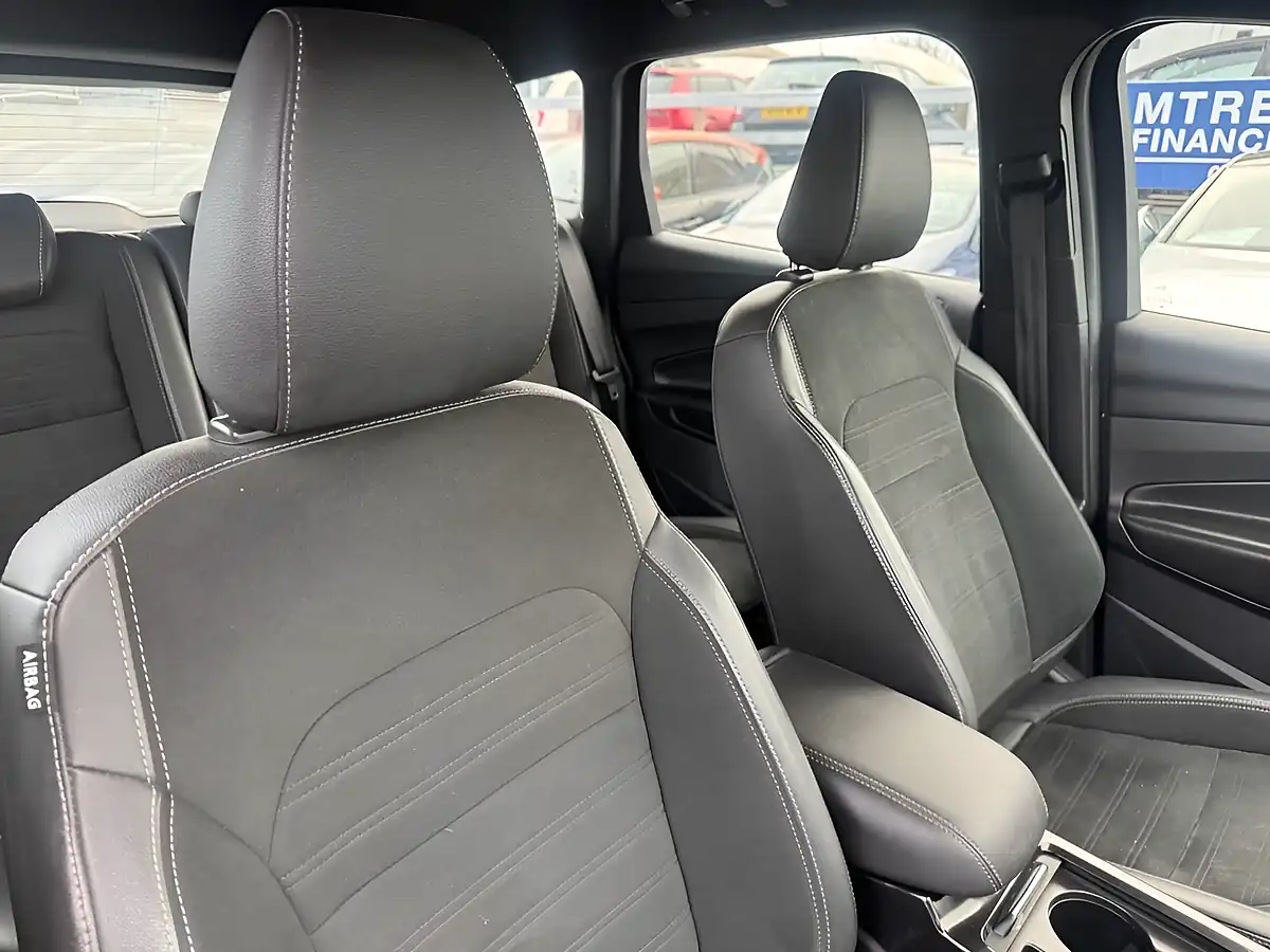 Used 2017 Ford Kuga ST Line Grey - Interior and Exterior details 8