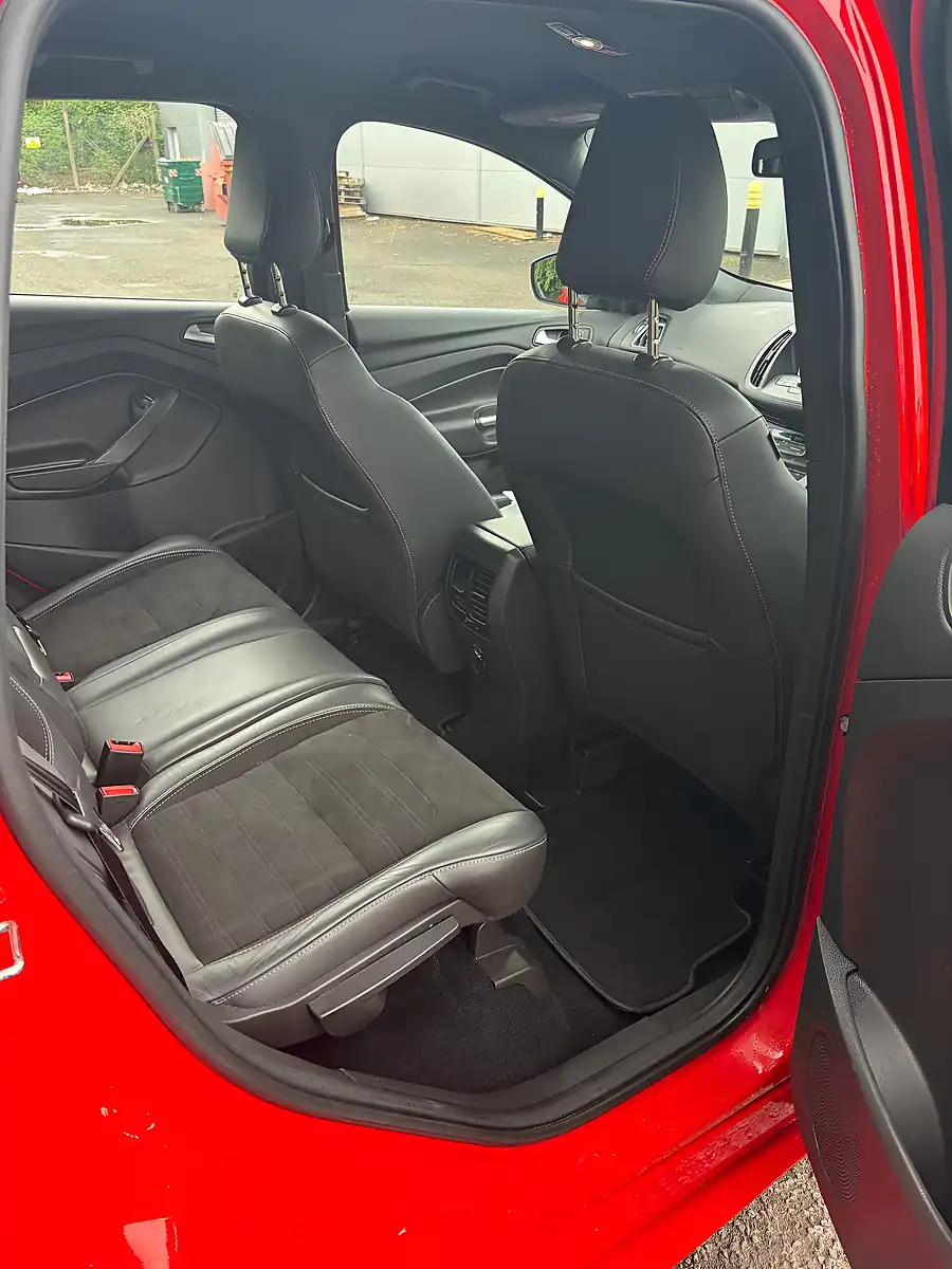 Used 2017 Ford Kuga ST-Line Red - Interior and Exterior details 10