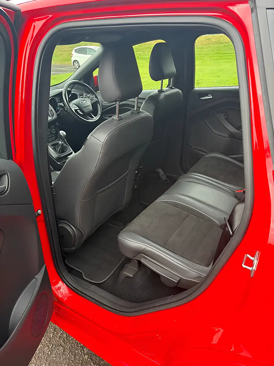 Used 2017 Ford Kuga ST-Line Red - Interior and Exterior details 11