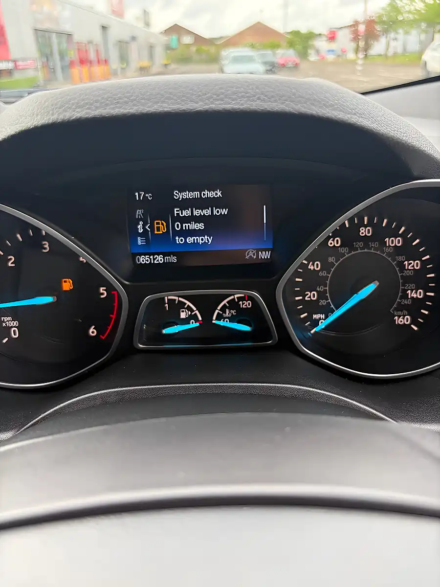 Used 2017 Ford Kuga ST-Line Red - Interior and Exterior details 15
