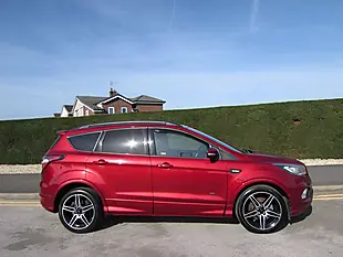 Used 2017 Ford Kuga ST-Line Red - Interior and Exterior details 8