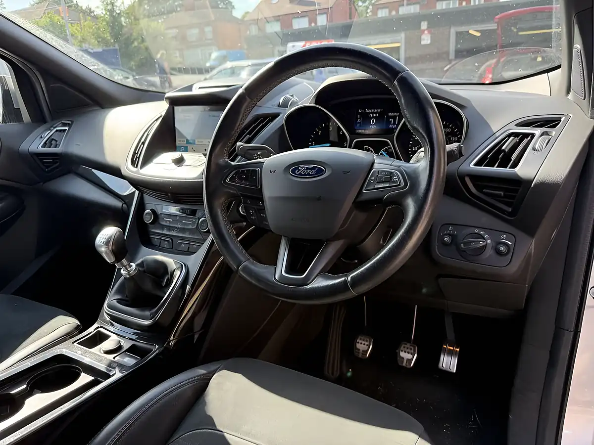 Used 2017 Ford Kuga ST-Line Silver - Interior and Exterior details 10