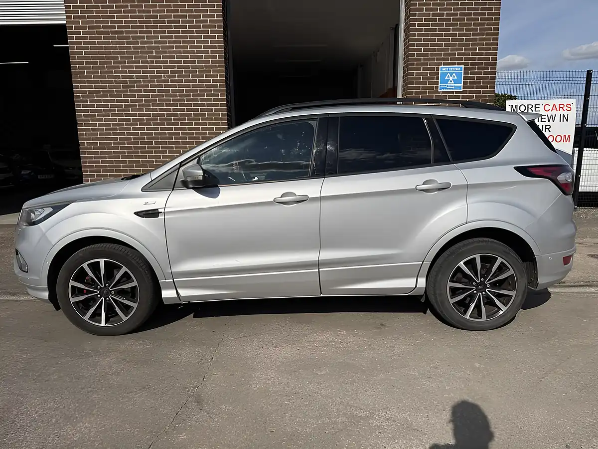 Used 2017 Ford Kuga ST-Line Silver - Interior and Exterior details 5