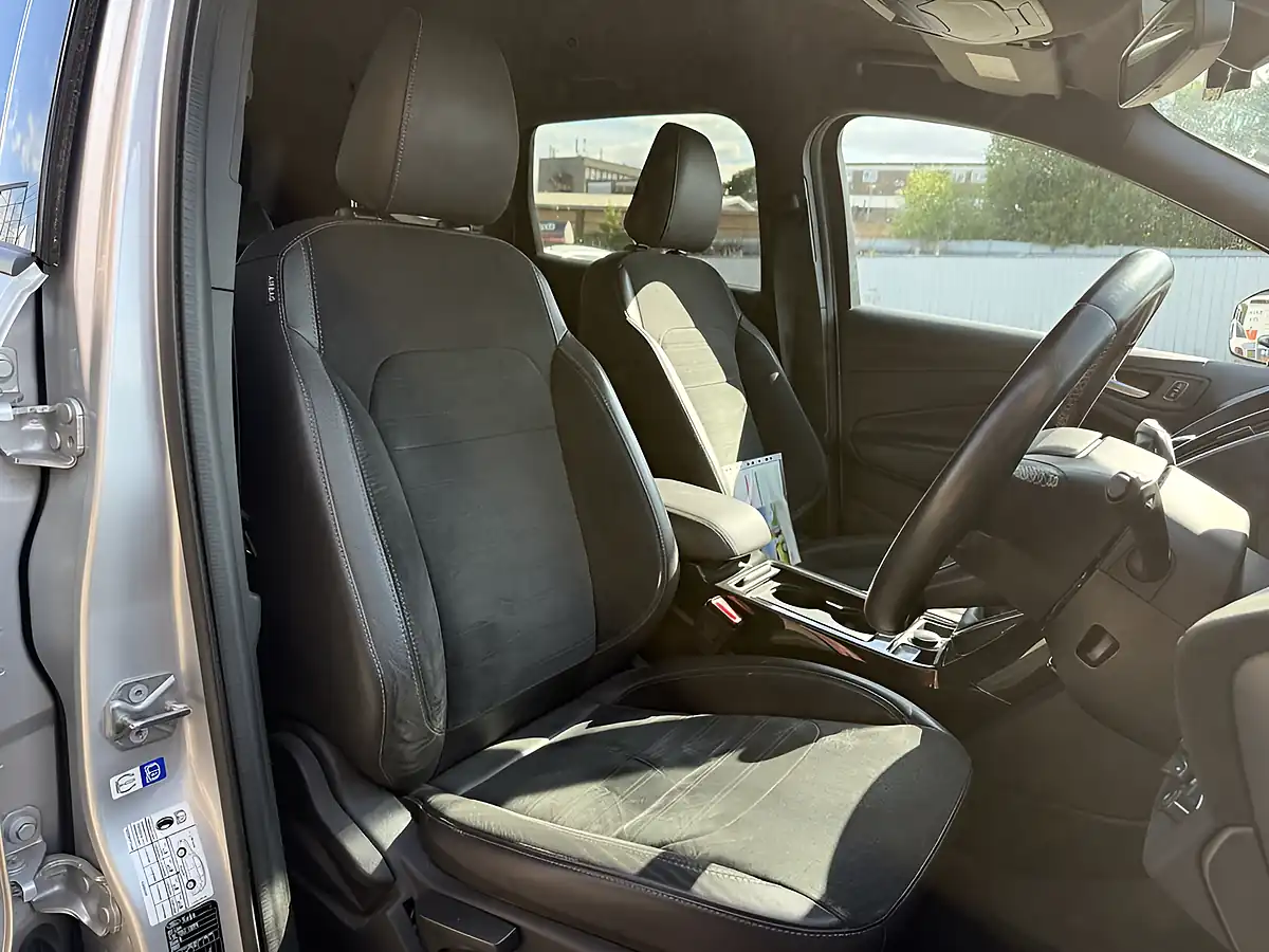 Used 2017 Ford Kuga ST-Line Silver - Interior and Exterior details 9