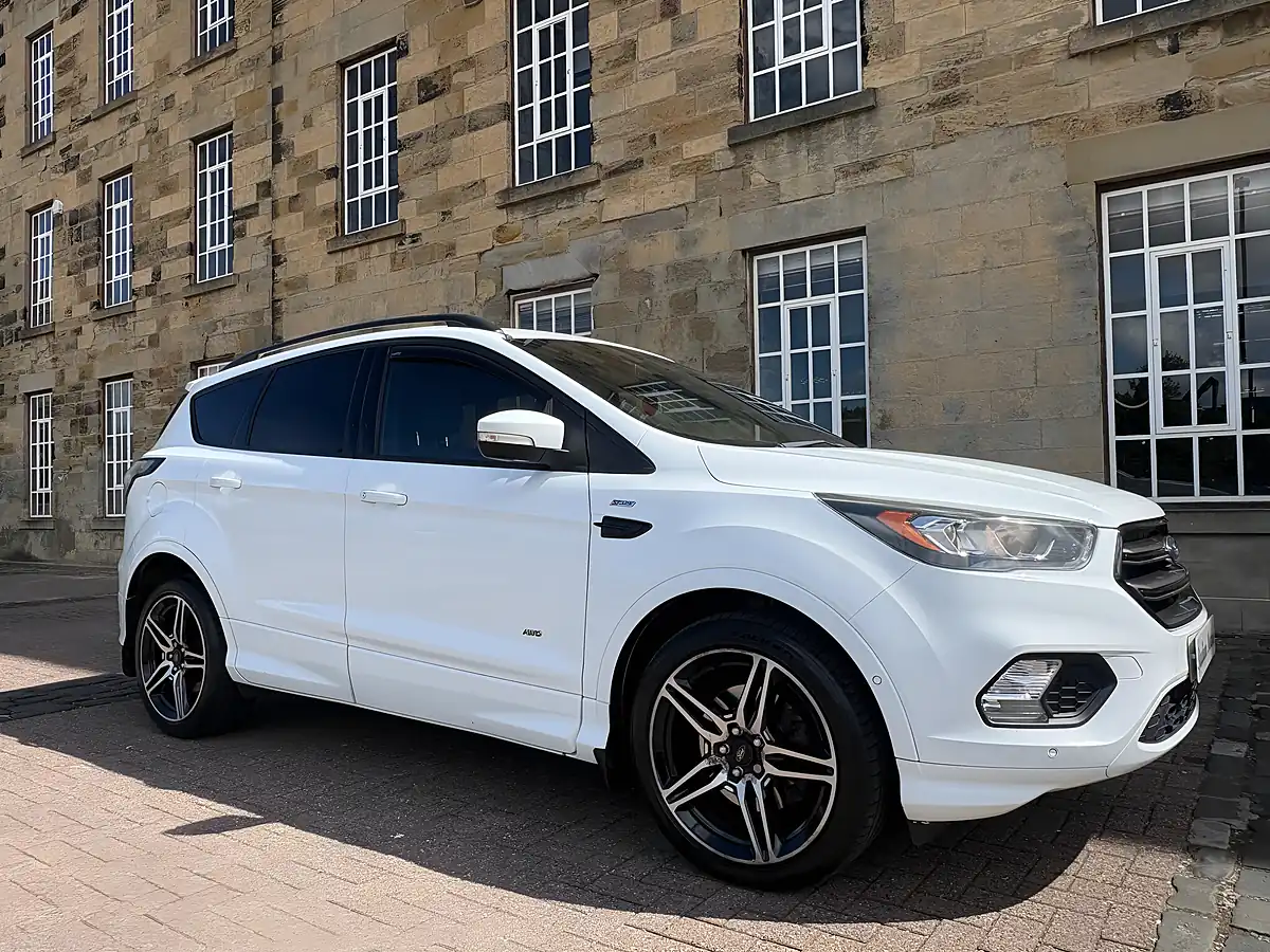 Used 2017 Ford Kuga ST-Line White - Interior and Exterior details 12