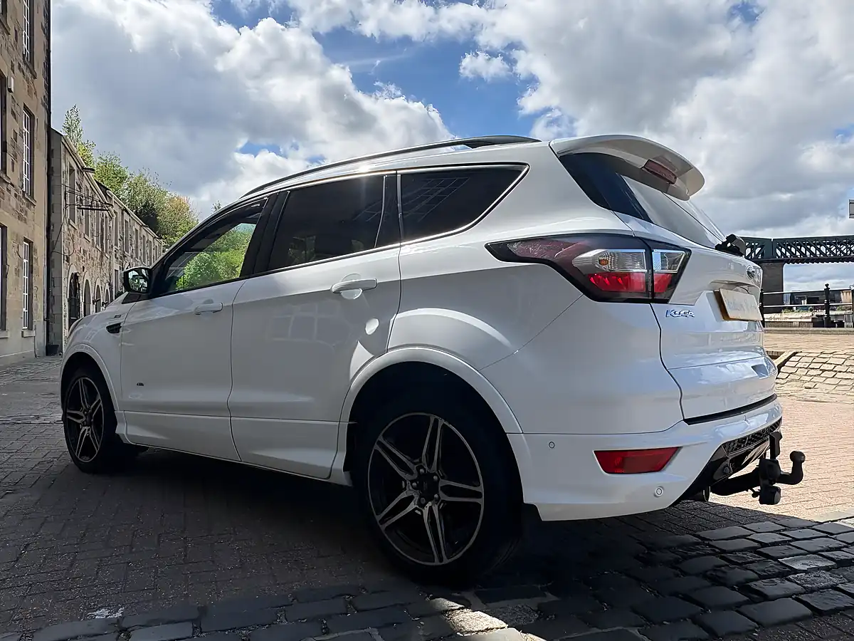 Used 2017 Ford Kuga ST-Line White - Interior and Exterior details 16