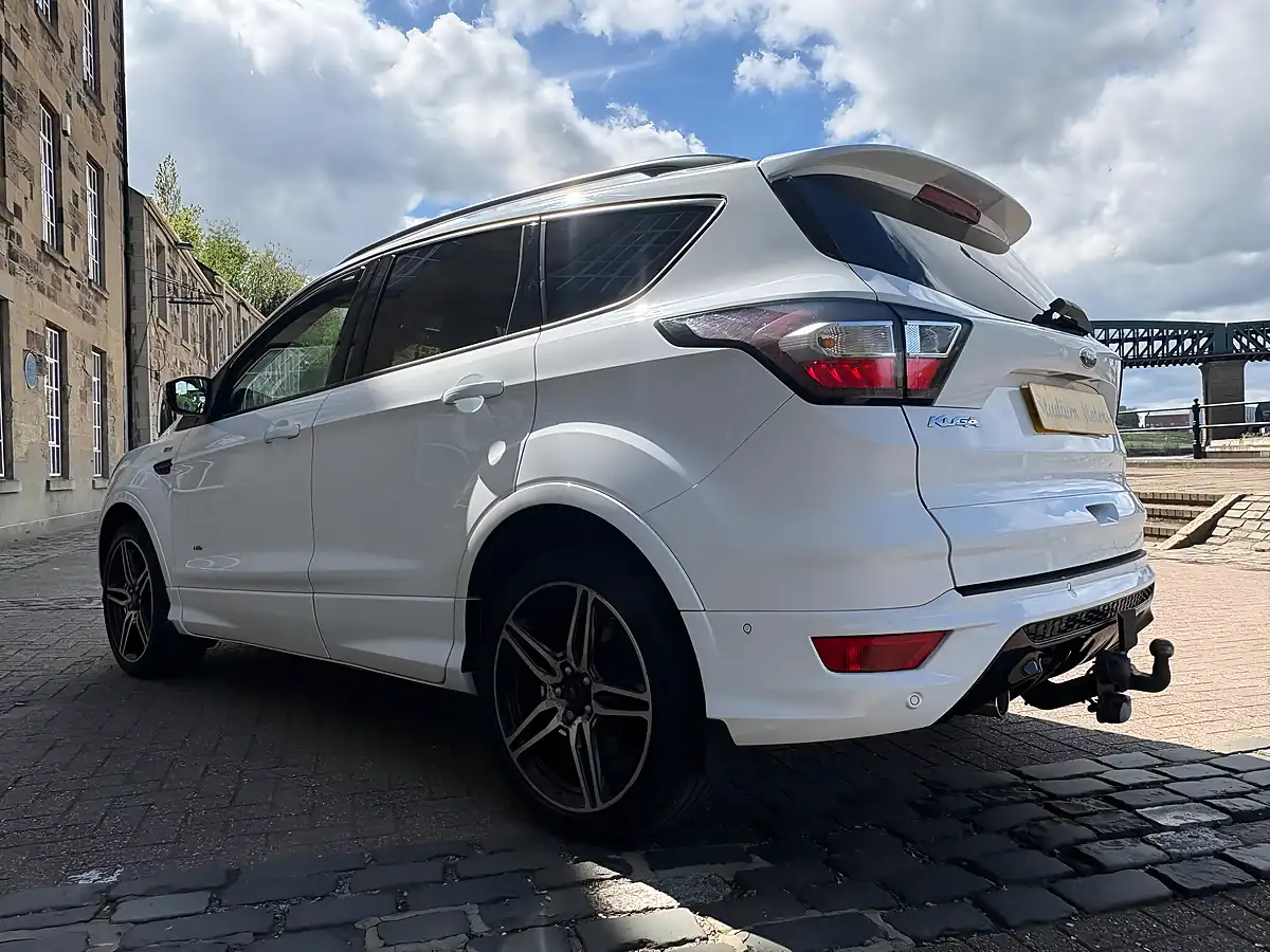 Used 2017 Ford Kuga ST-Line White - Interior and Exterior details 17