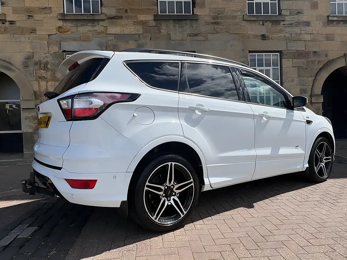 Used 2017 Ford Kuga ST-Line White - Interior and Exterior details 20