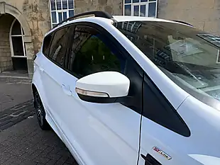 Used 2017 Ford Kuga ST-Line White - Interior and Exterior details 4