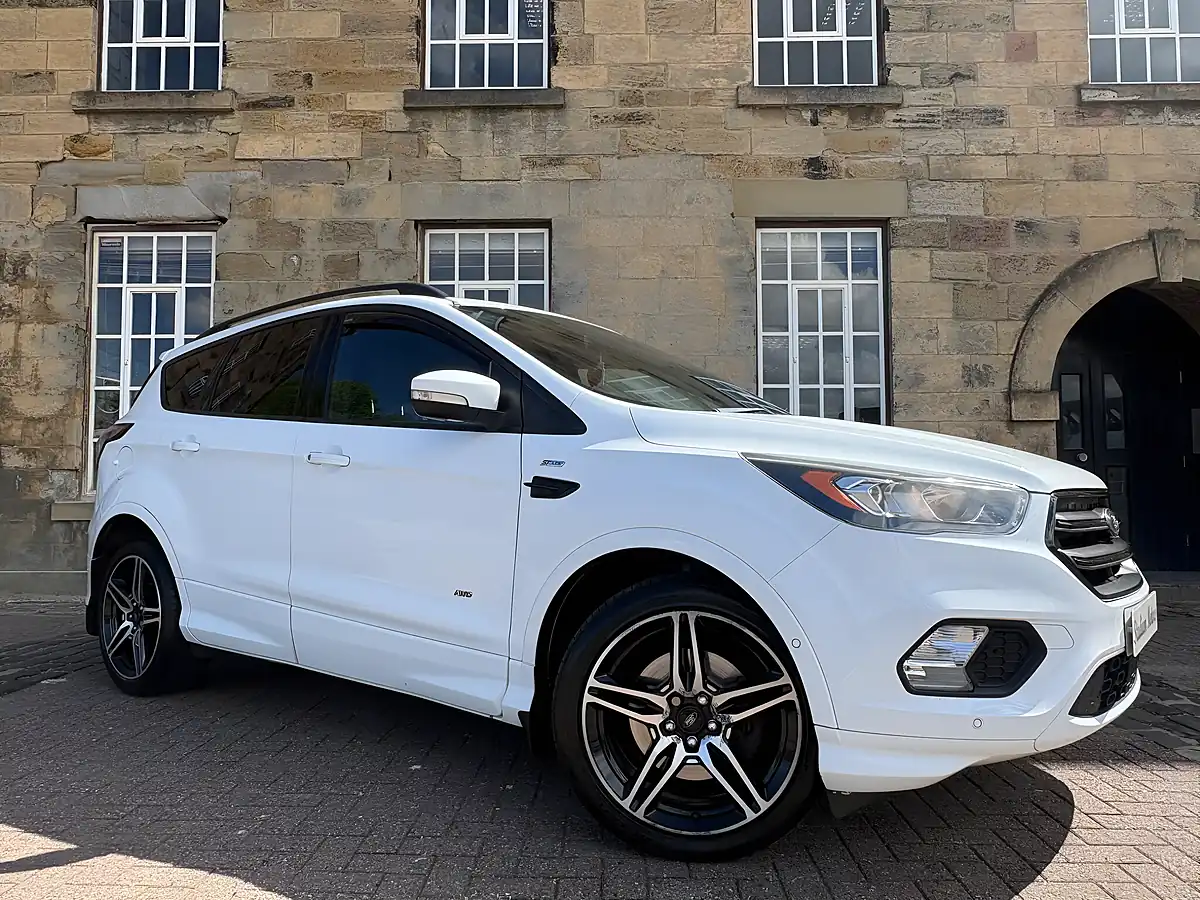 Used 2017 Ford Kuga ST-Line White - Interior and Exterior details 7