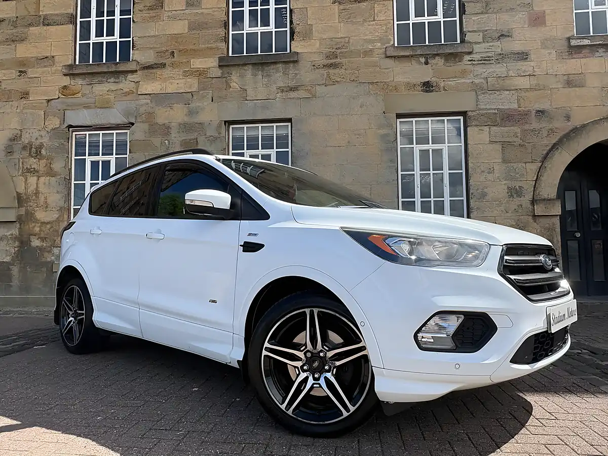 Used 2017 Ford Kuga ST-Line White - Interior and Exterior details 9