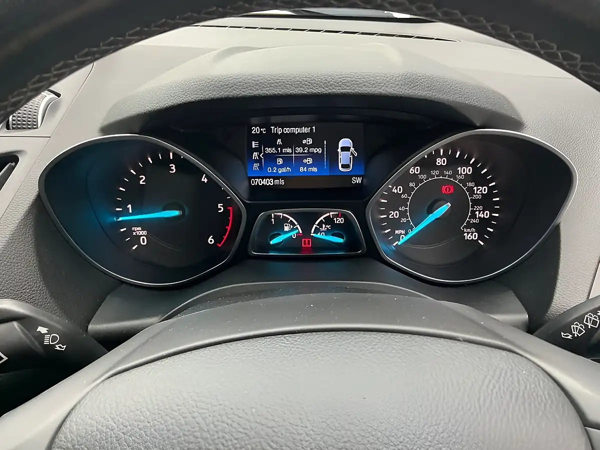 Used 2017 Ford Kuga ST-Line White - Interior and Exterior details 12