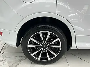 Used 2017 Ford Kuga ST-Line White - Interior and Exterior details 14