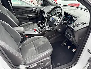 Used 2017 Ford Kuga ST-Line White - Interior and Exterior details 10