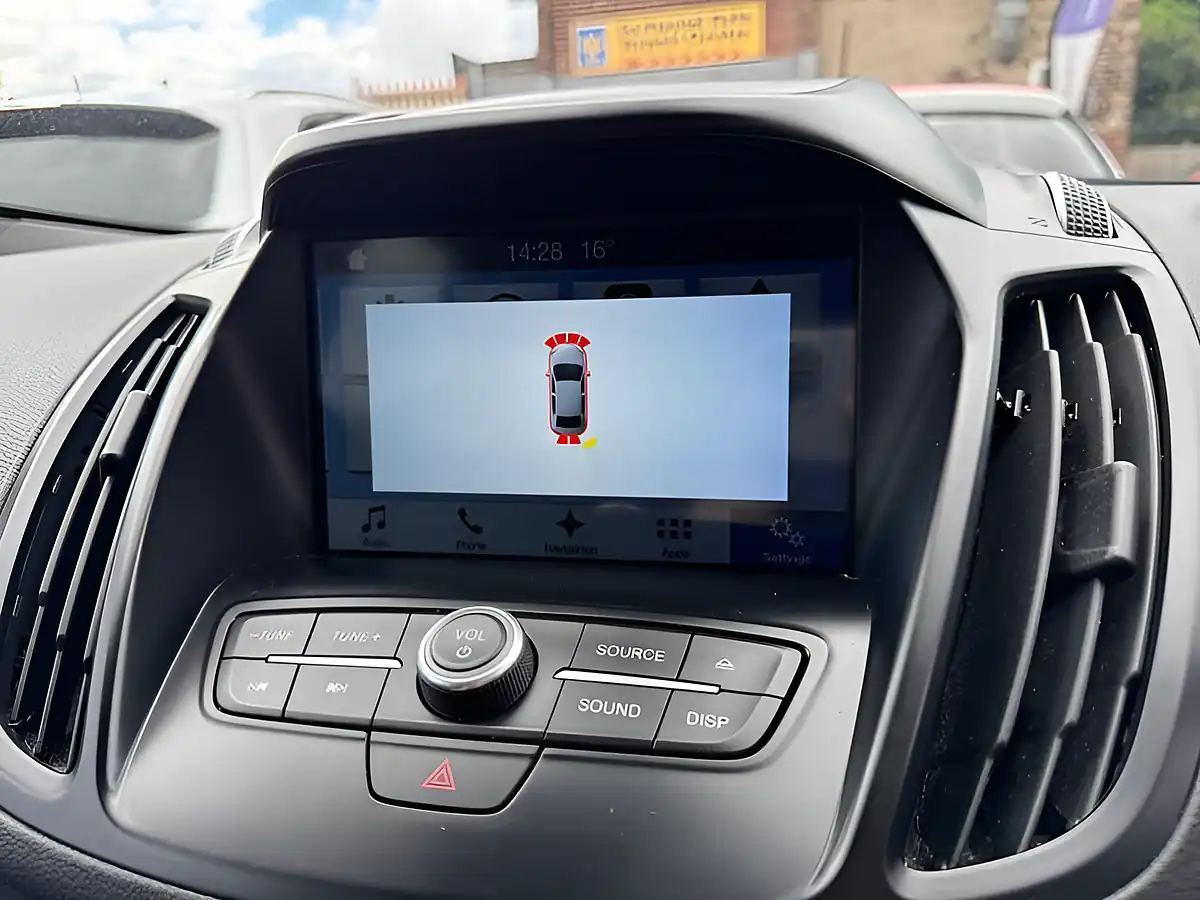 Used 2017 Ford Kuga ST-Line White - Interior and Exterior details 12