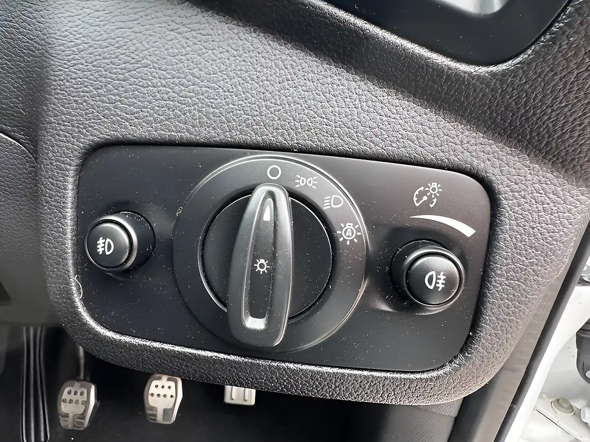 Used 2017 Ford Kuga ST-Line White - Interior and Exterior details 18