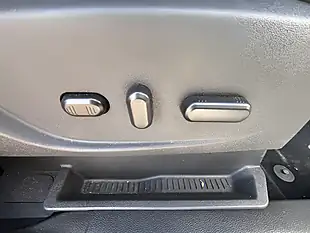 Used 2017 Ford Kuga ST-Line X Silver - Interior and Exterior details 10