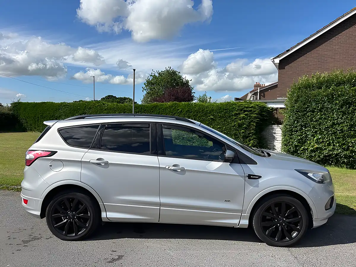 Used 2017 Ford Kuga ST-Line X Silver - Interior and Exterior details 3