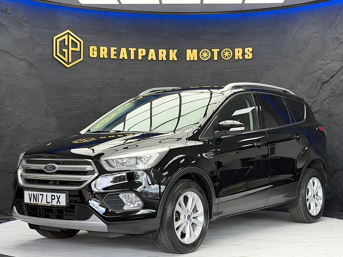 Used 2017 Ford Kuga Titanium Black - Front View