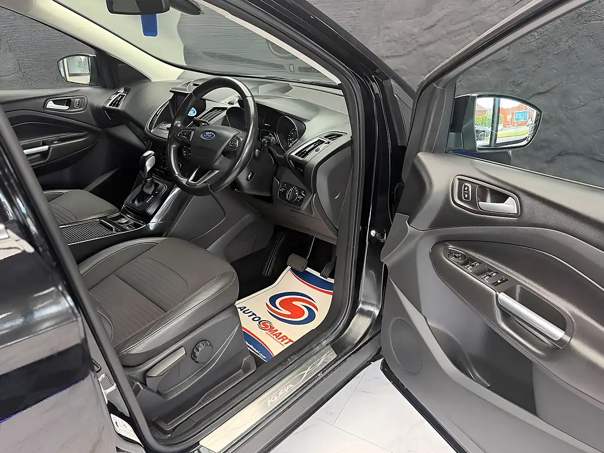 Used 2017 Ford Kuga Titanium Black - Interior and Exterior details 10