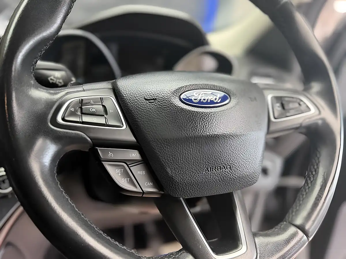 Used 2017 Ford Kuga Titanium Black - Interior and Exterior details 15