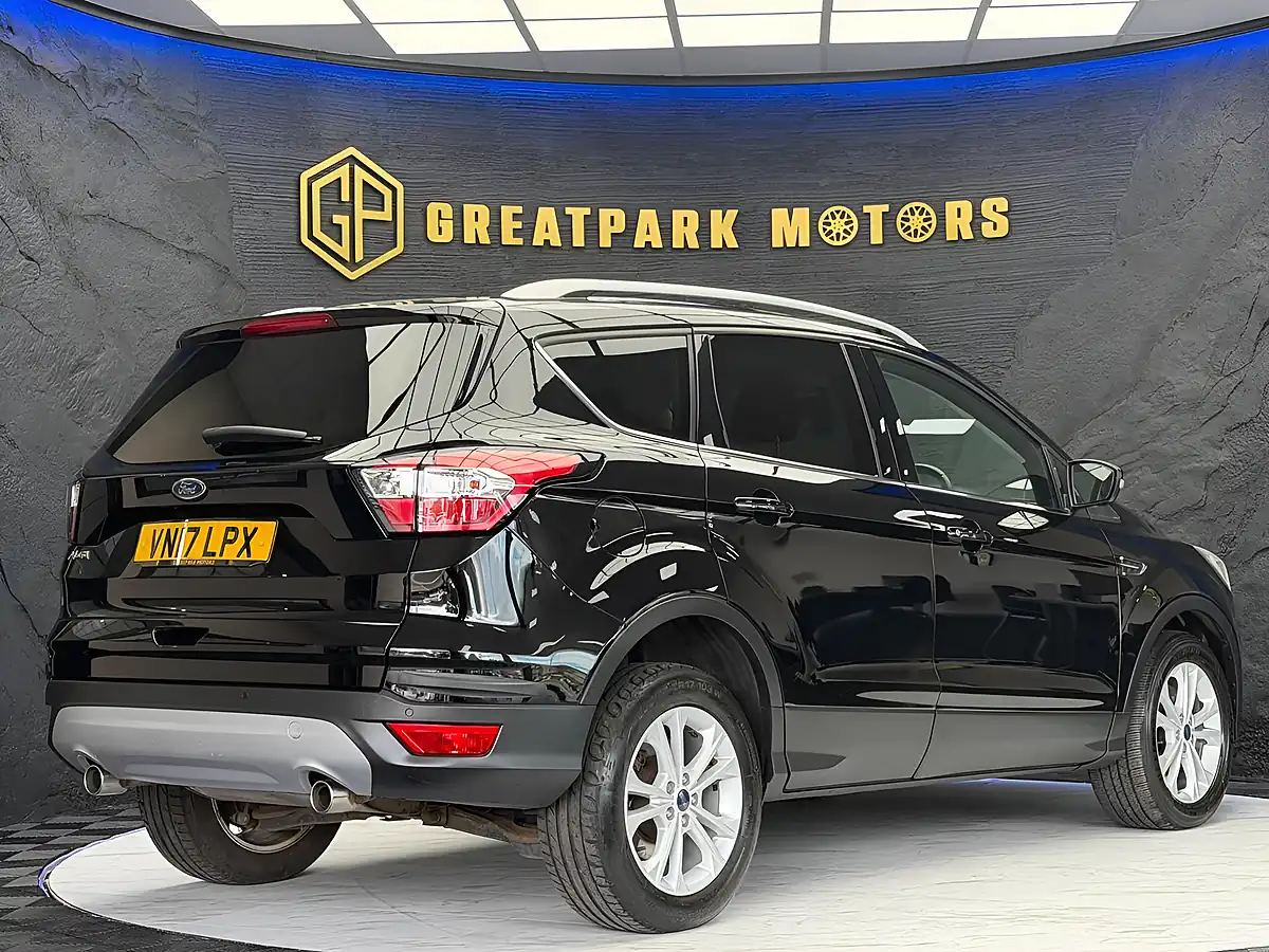 Used 2017 Ford Kuga Titanium Black - Interior and Exterior details 5