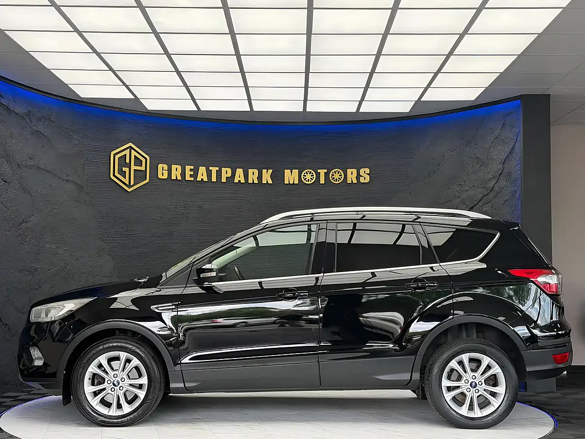 Used 2017 Ford Kuga Titanium Black - Interior and Exterior details 8