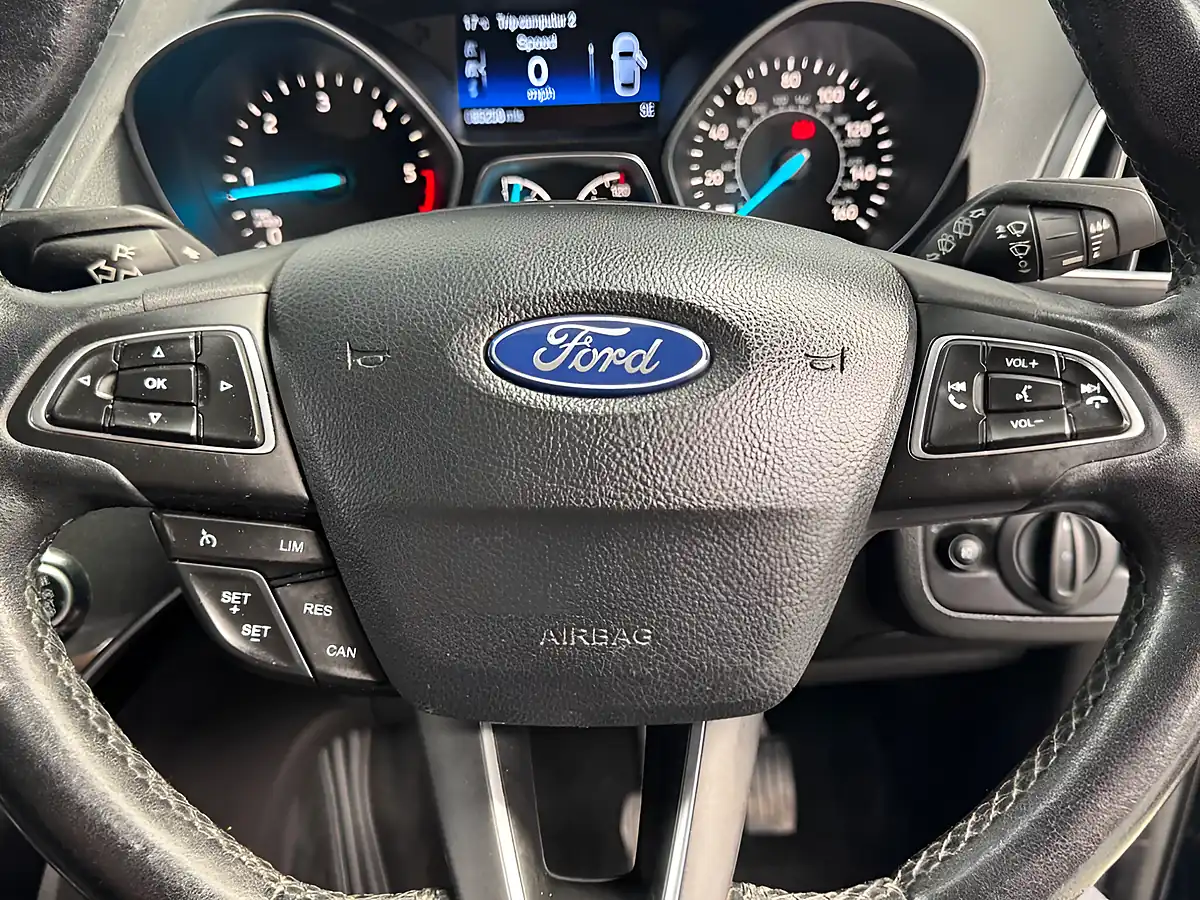 Used 2017 Ford Kuga Titanium Black - Interior and Exterior details 19