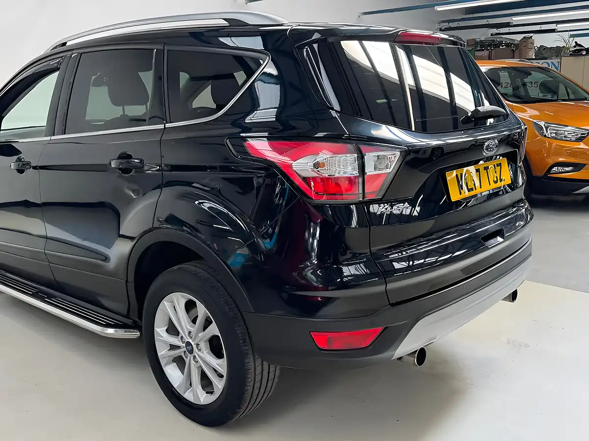 Used 2017 Ford Kuga Titanium Black - Interior and Exterior details 4