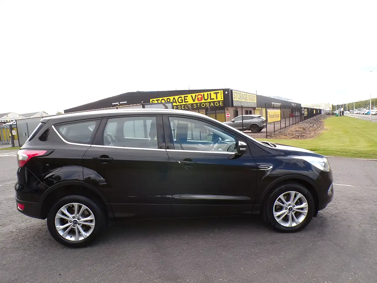 Used 2017 Ford Kuga Titanium Black - Interior and Exterior details 7