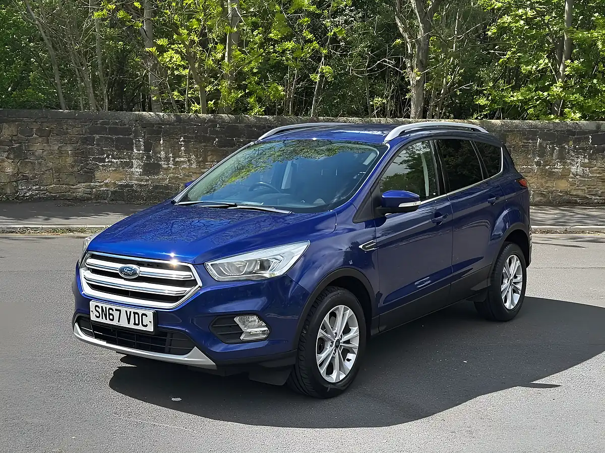 Used 2017 Ford Kuga Titanium Blue - Front View