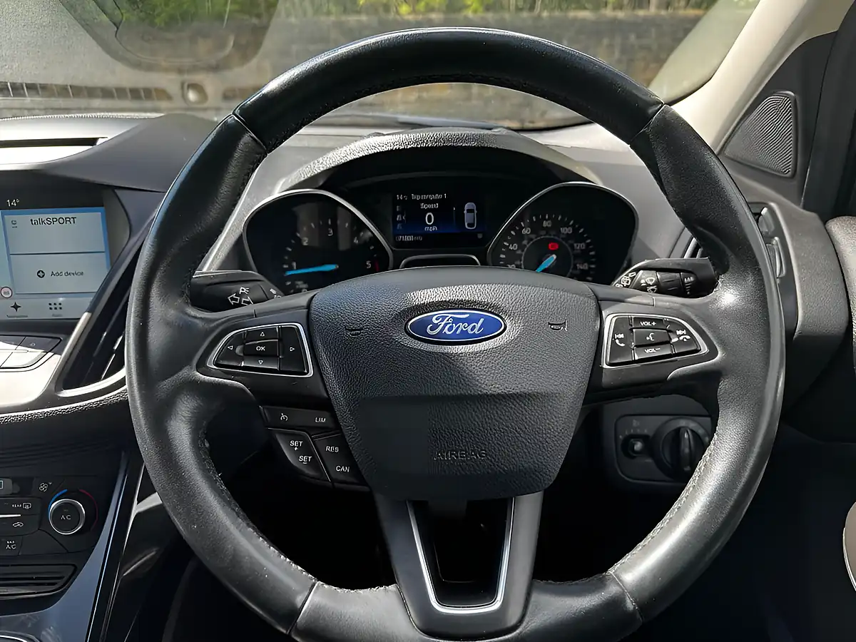 Used 2017 Ford Kuga Titanium Blue - Interior and Exterior details 4