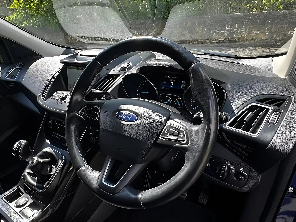 Used 2017 Ford Kuga Titanium Blue - Interior and Exterior details 6