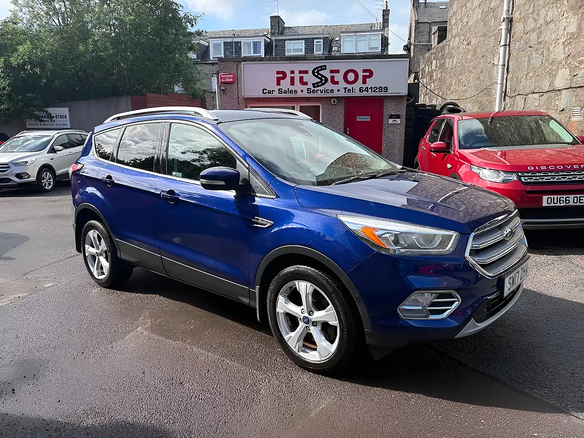Used 2017 Ford Kuga Titanium Blue - Front View
